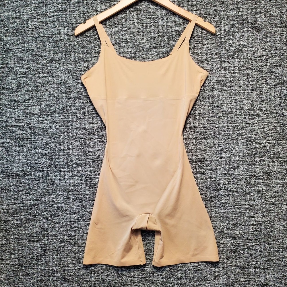 VTG Red Hot by SPANX Shaping Bodysuit Large Nude Mid Thigh Body Shaper SS3515